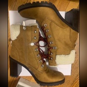 NIB - Nine West - Sherpa Ankle Boot - Size: 10